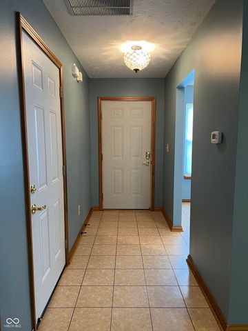 2047 Pelican, Franklin, IN 46131