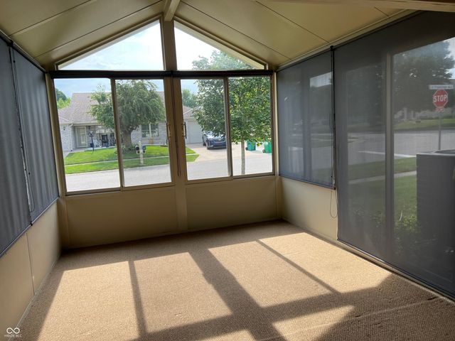 2047 Pelican, Franklin, IN 46131
