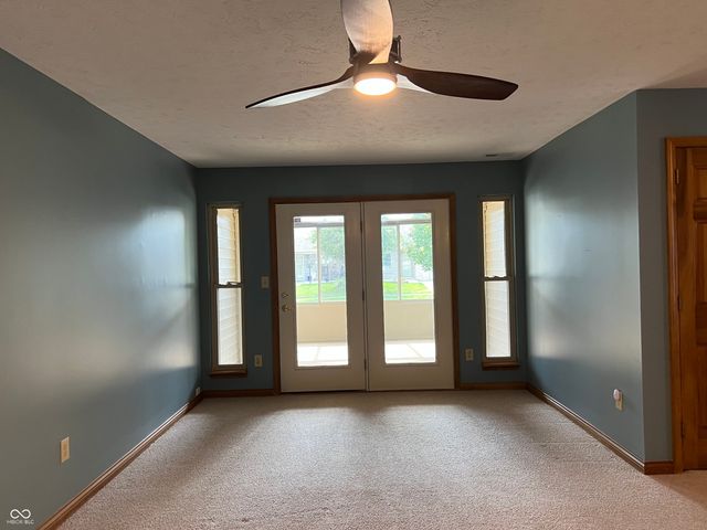 2047 Pelican, Franklin, IN 46131