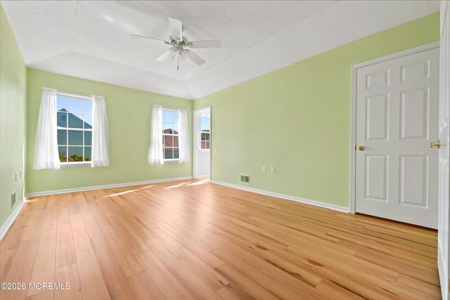 29 N Baker Drive, Jackson, NJ 08527