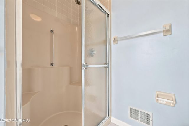 29 N Baker Drive, Jackson, NJ 08527