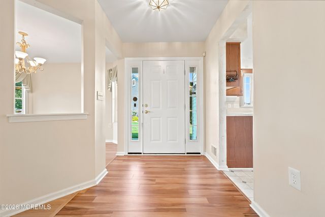 29 N Baker Drive, Jackson, NJ 08527