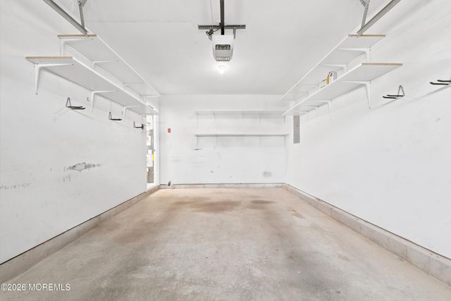 29 N Baker Drive, Jackson, NJ 08527