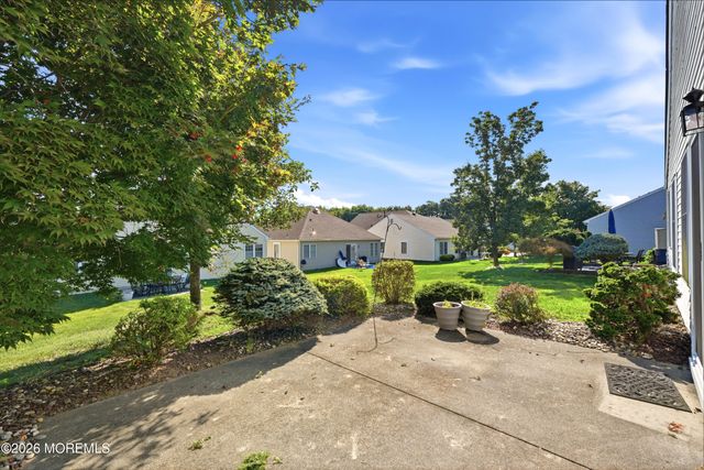 29 N Baker Drive, Jackson, NJ 08527