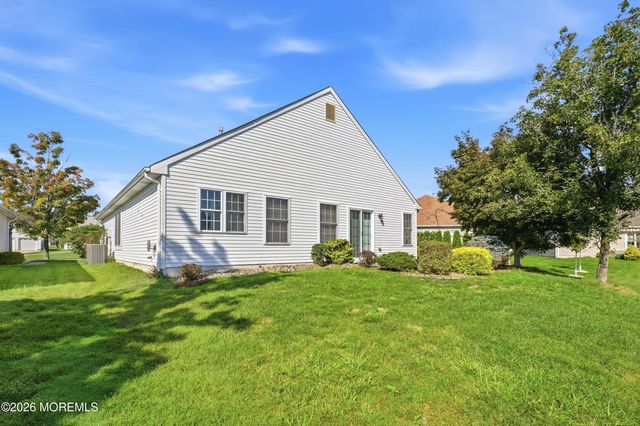 29 N Baker Drive, Jackson, NJ 08527