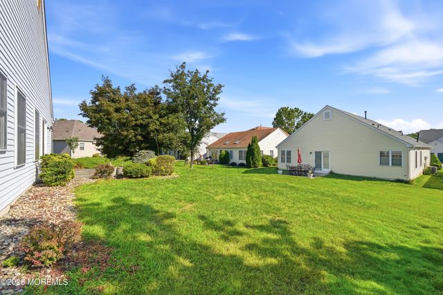 29 N Baker Drive, Jackson, NJ 08527