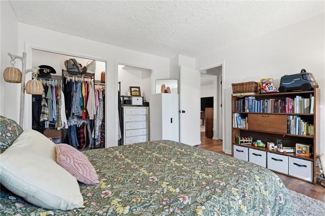 7430 W 102nd Court, Overland Park, KS 66212