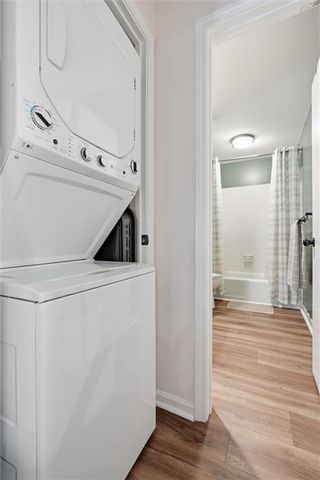 7430 W 102nd Court, Overland Park, KS 66212