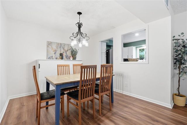 7430 W 102nd Court, Overland Park, KS 66212