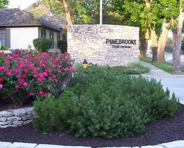 7430 W 102nd Court, Overland Park, KS 66212