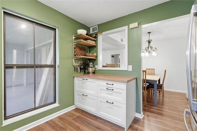 7430 W 102nd Court, Overland Park, KS 66212