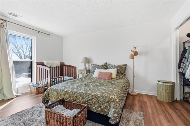 7430 W 102nd Court, Overland Park, KS 66212