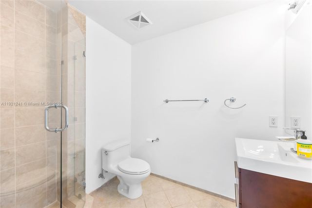 60 SW 13th St 2626, Miami, FL 33130