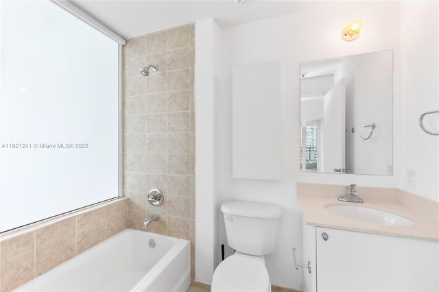 60 SW 13th St 2626, Miami, FL 33130