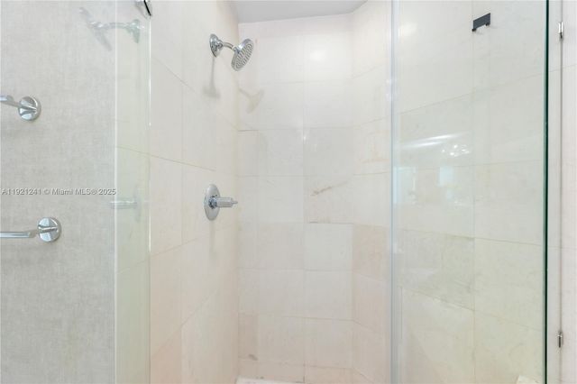 60 SW 13th St 2626, Miami, FL 33130