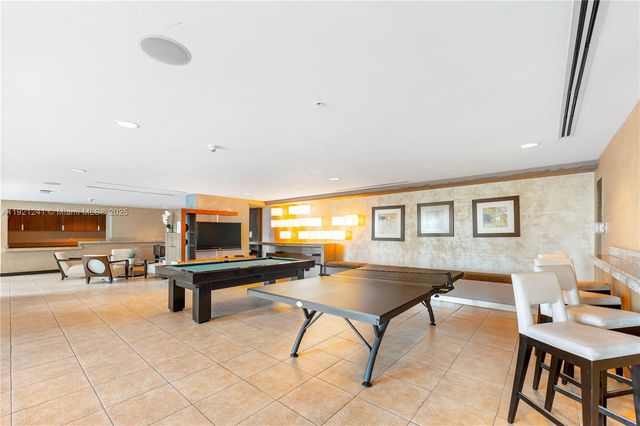 60 SW 13th St 2626, Miami, FL 33130