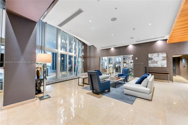 60 SW 13th St 2626, Miami, FL 33130