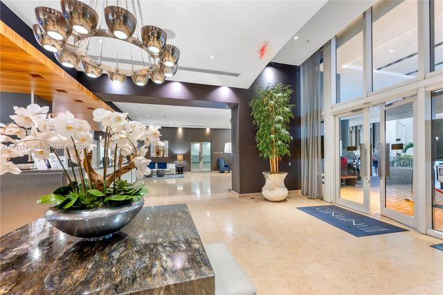 60 SW 13th St 2626, Miami, FL 33130