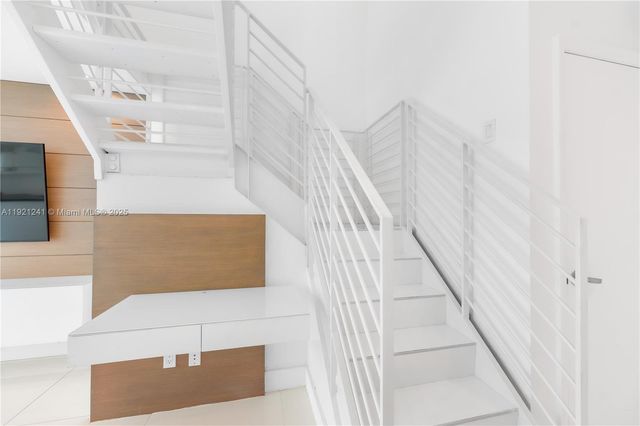 60 SW 13th St 2626, Miami, FL 33130