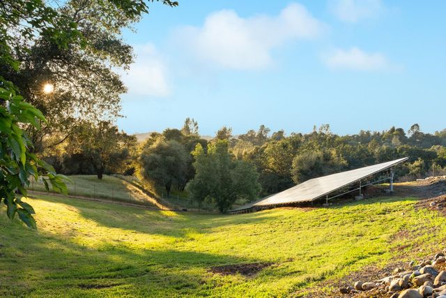 5670 China Hill Rd, El Dorado, CA 95623