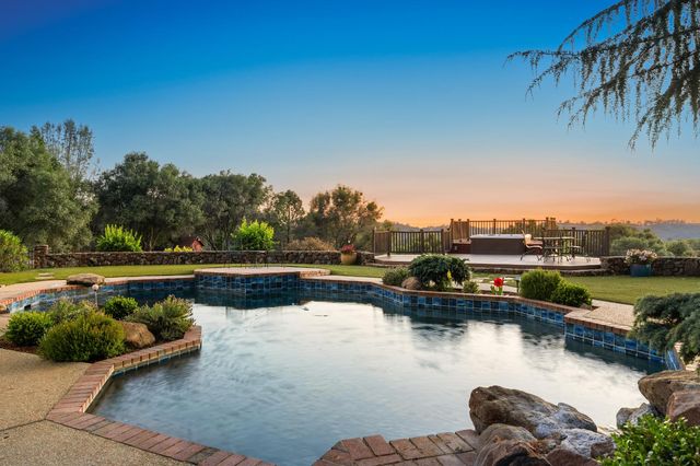 5670 China Hill Rd, El Dorado, CA 95623