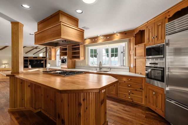 5670 China Hill Rd, El Dorado, CA 95623