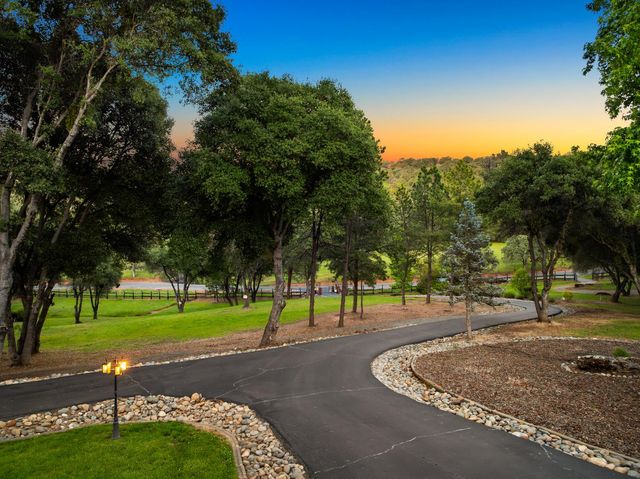 5670 China Hill Rd, El Dorado, CA 95623