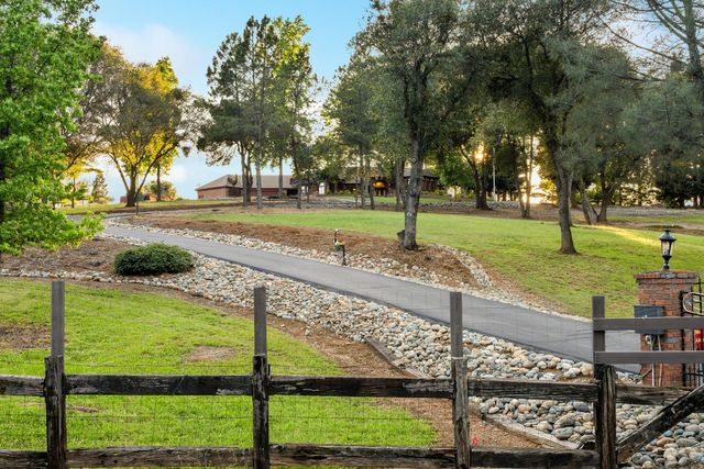 5670 China Hill Rd, El Dorado, CA 95623