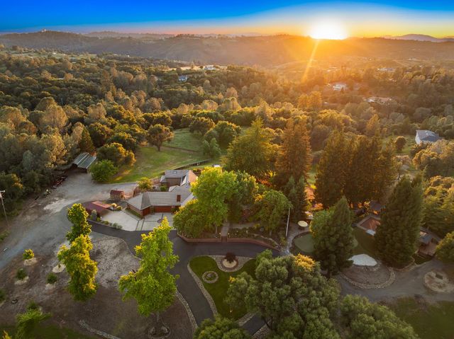5670 China Hill Rd, El Dorado, CA 95623