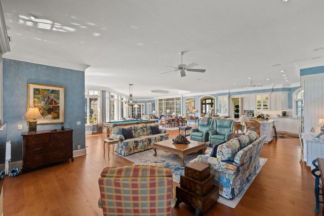 258 Locha Drive, Jupiter, FL 33458