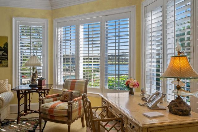 258 Locha Drive, Jupiter, FL 33458