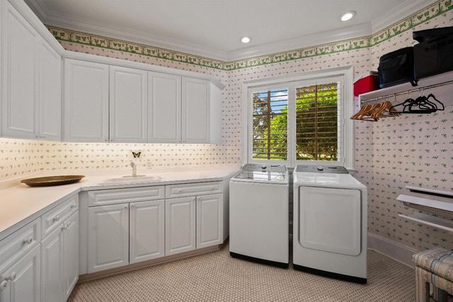 258 Locha Drive, Jupiter, FL 33458