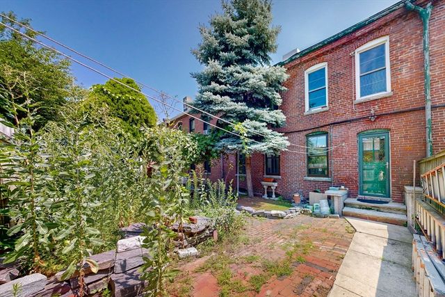 160 Franklin St, Boston, MA 02134