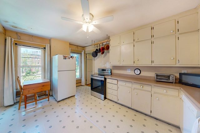 160 Franklin St, Boston, MA 02134