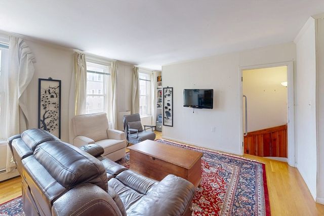 160 Franklin St, Boston, MA 02134