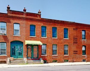 160 Franklin St, Boston, MA 02134