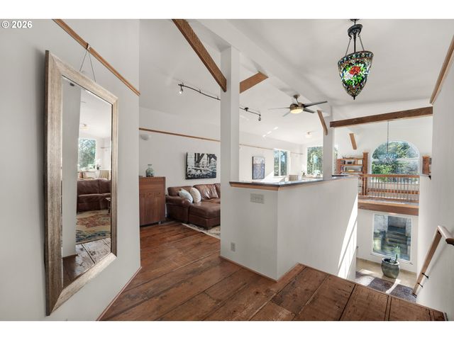 88952 DELLMOOR Loop, Warrenton, OR 97146