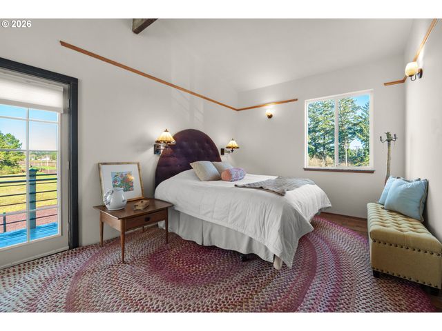 88952 DELLMOOR Loop, Warrenton, OR 97146