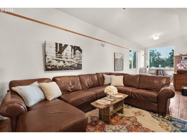 88952 DELLMOOR Loop, Warrenton, OR 97146