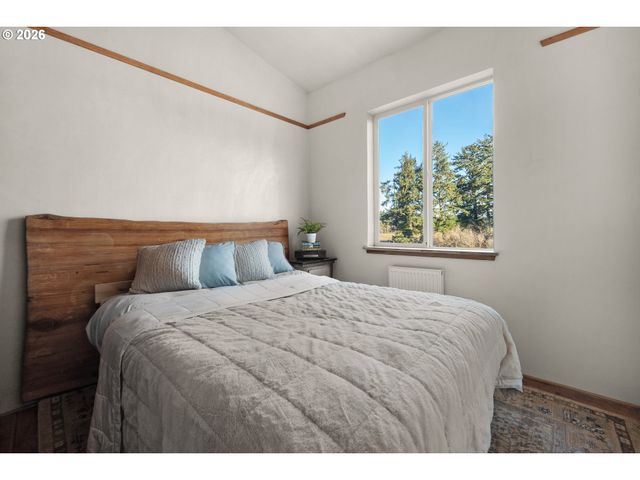 88952 DELLMOOR Loop, Warrenton, OR 97146