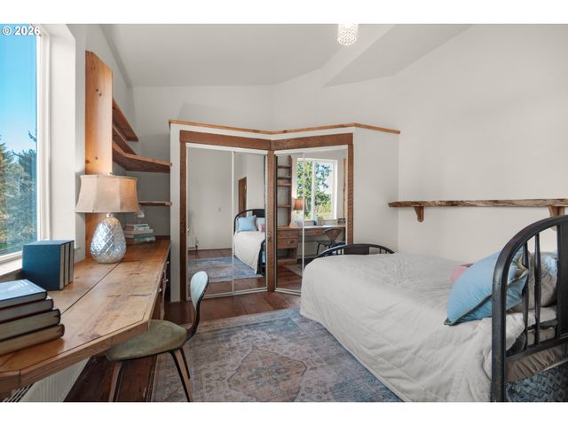 88952 DELLMOOR Loop, Warrenton, OR 97146