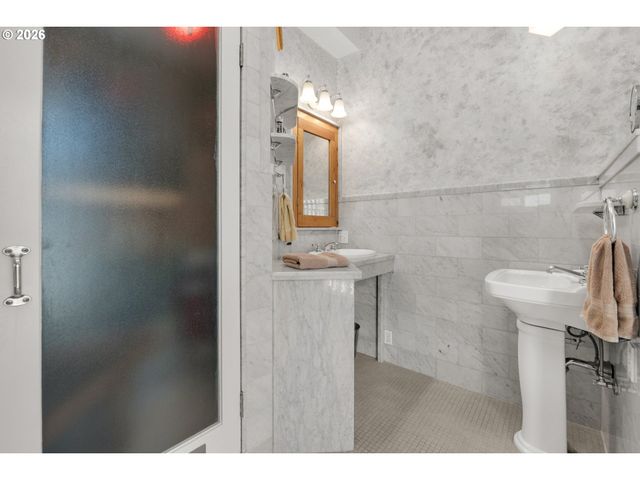 88952 DELLMOOR Loop, Warrenton, OR 97146