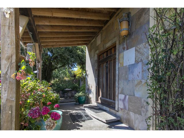 88952 DELLMOOR Loop, Warrenton, OR 97146