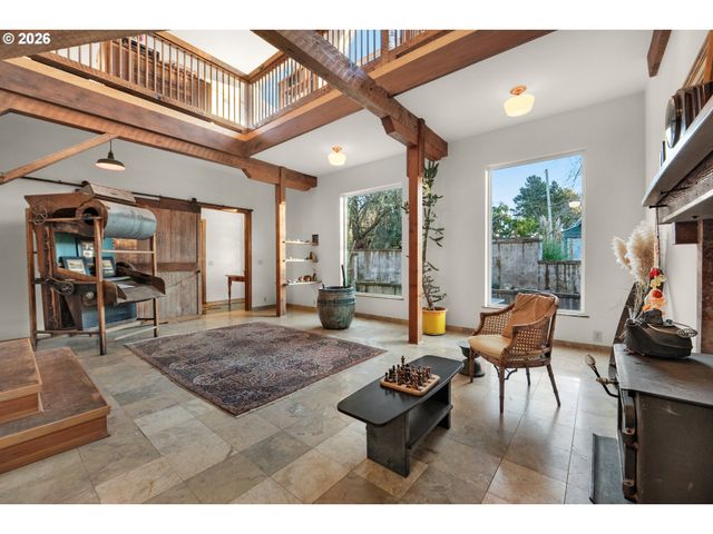 88952 DELLMOOR Loop, Warrenton, OR 97146