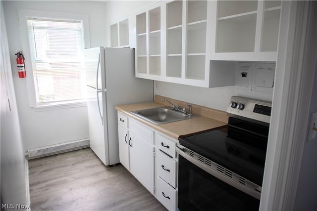 13833 Cedar Road 205B, South Euclid, OH 44118