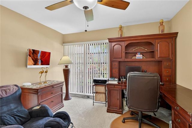 812 Pine Creek LN, Naples, FL 34108