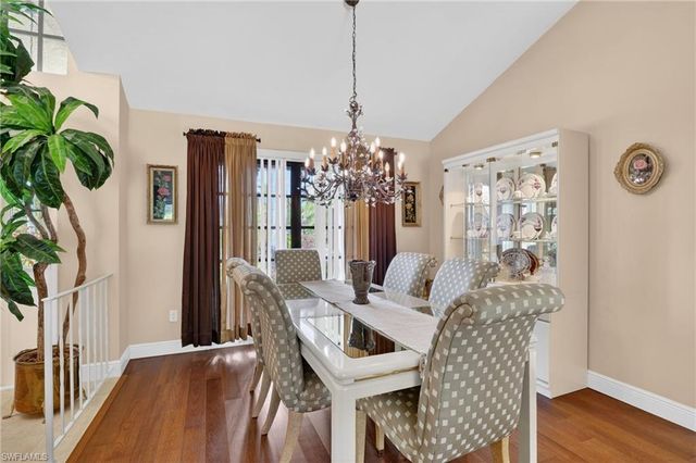 812 Pine Creek LN, Naples, FL 34108