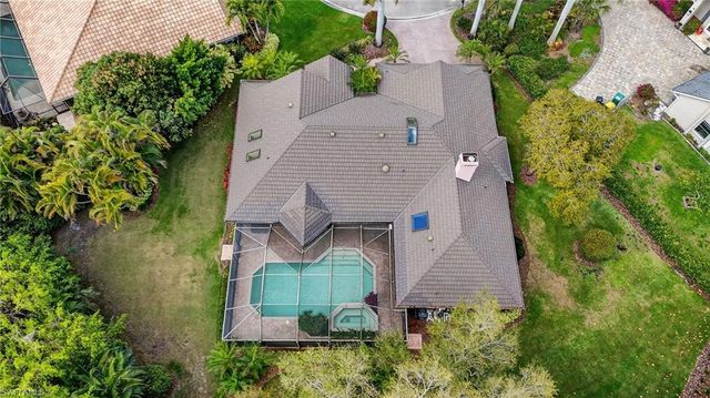 812 Pine Creek LN, Naples, FL 34108