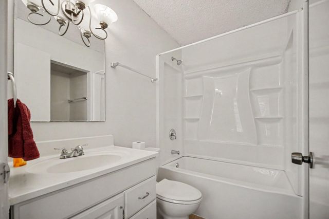 3150 Windchase Boulevard, Houston, TX 77082