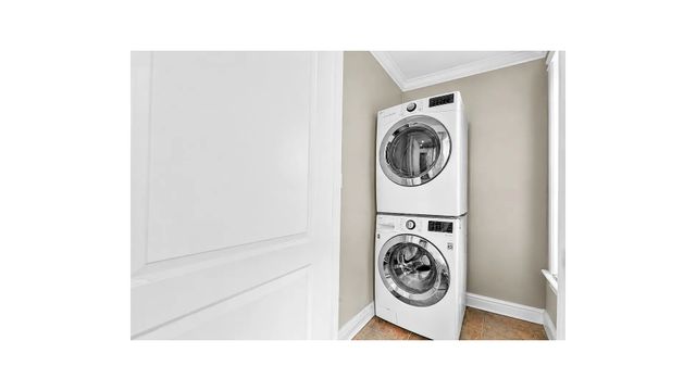 519 MONROE Street, New York City, NY 11221